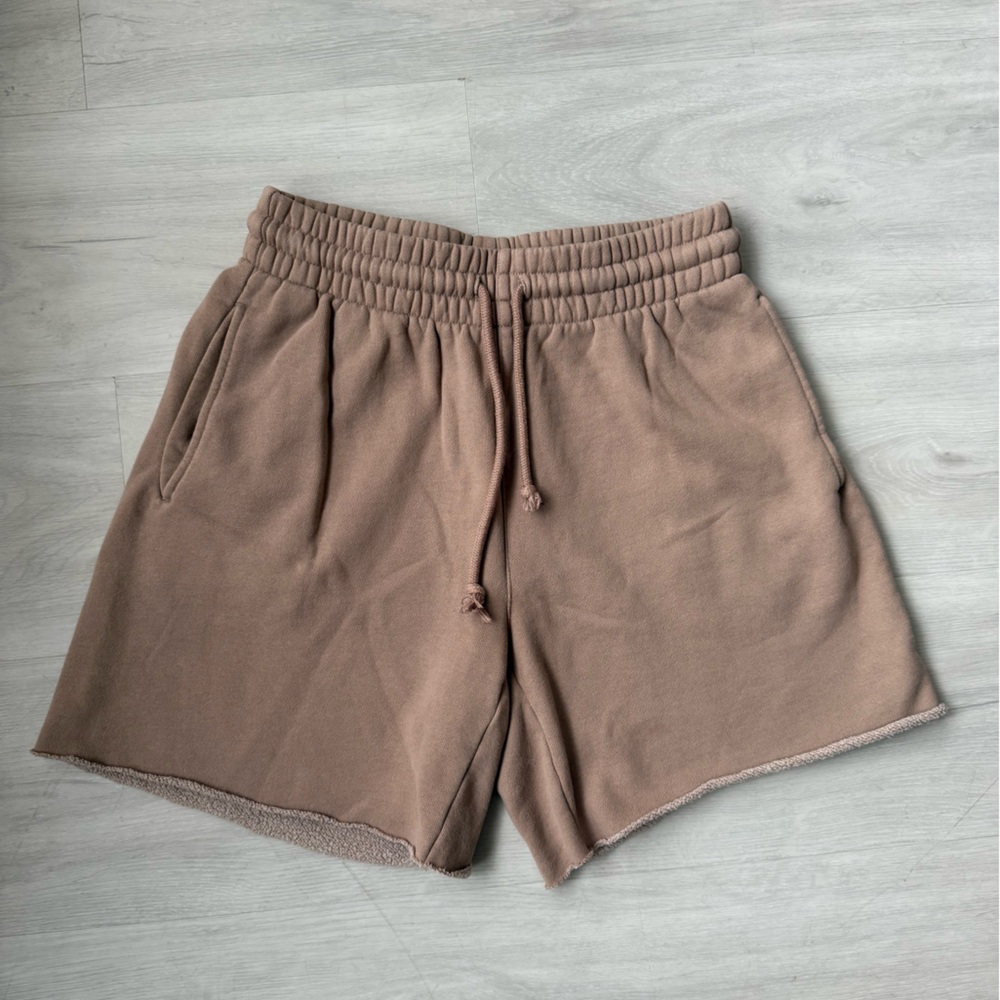 Aritzia TNA Cozy Fleece Shorts